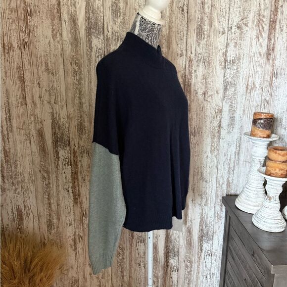 BLDWN Cara Cashmere Blend Color Block Sweater in Nocturnal Multi - Large - Picture 4 of 8